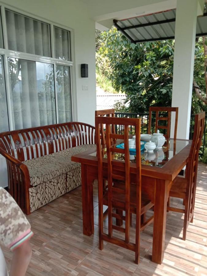 Charming View Homestay Ella Esterno foto