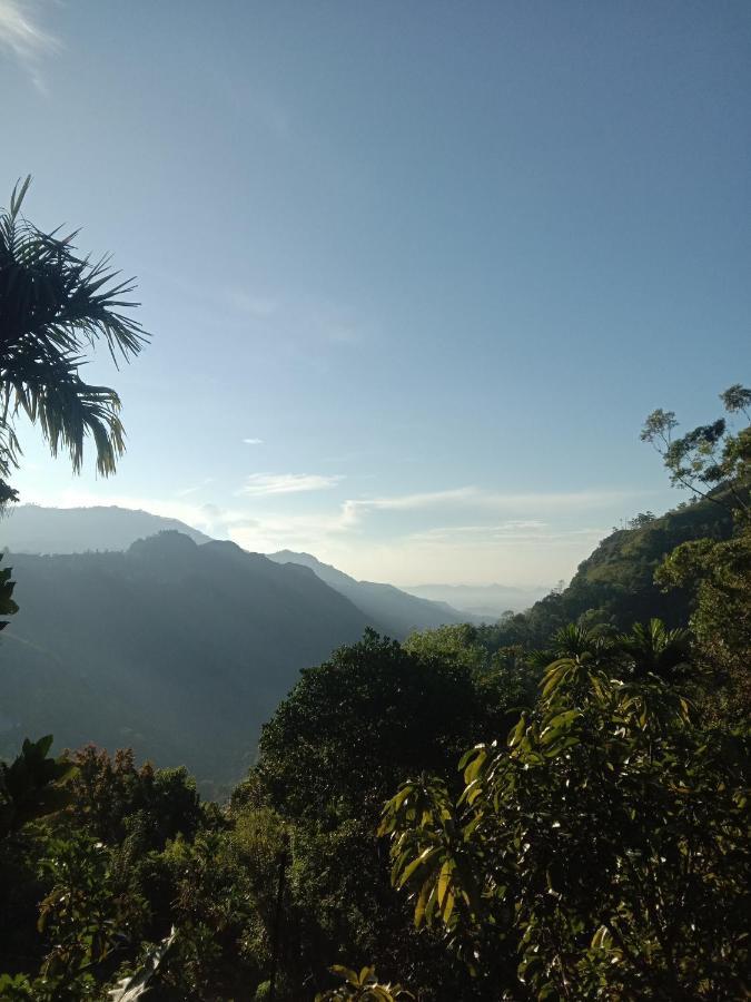 Charming View Homestay Ella Esterno foto