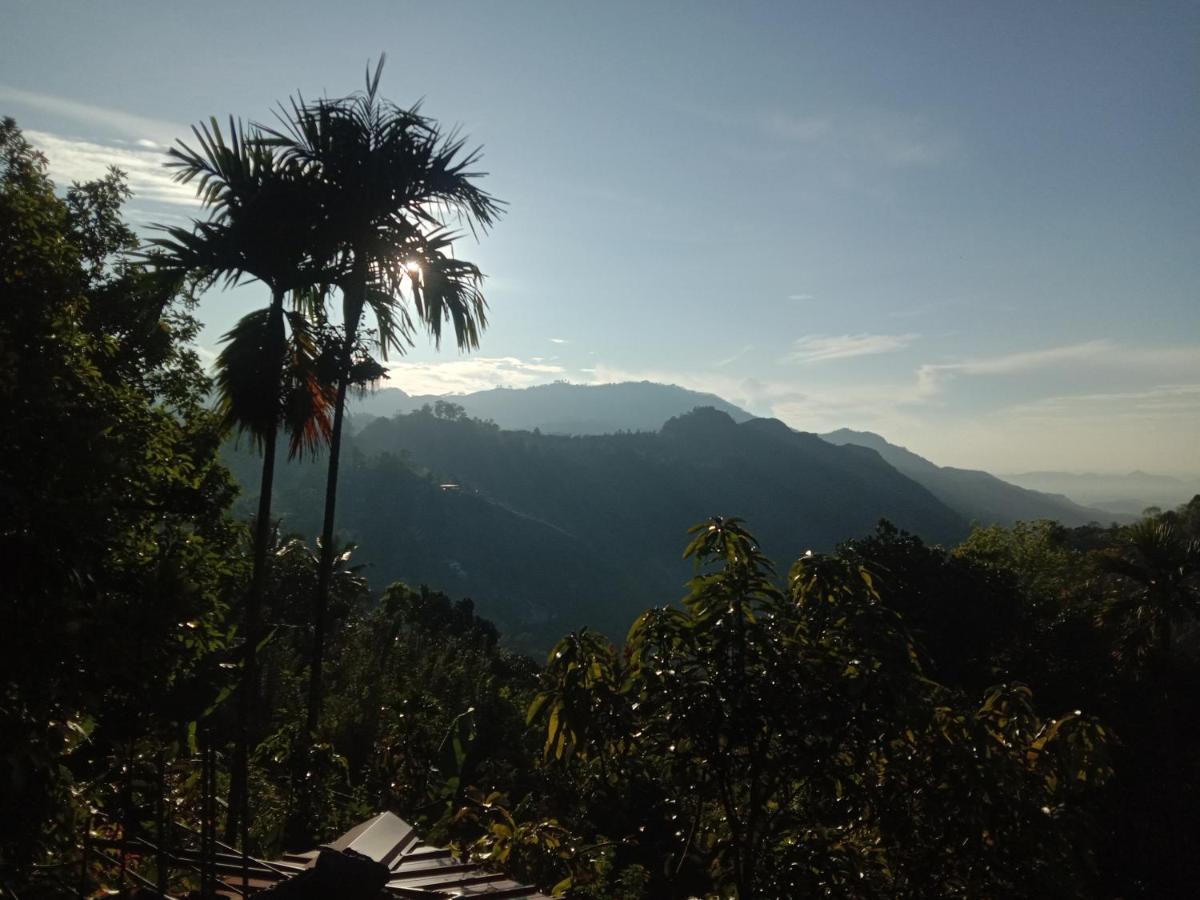 Charming View Homestay Ella Esterno foto